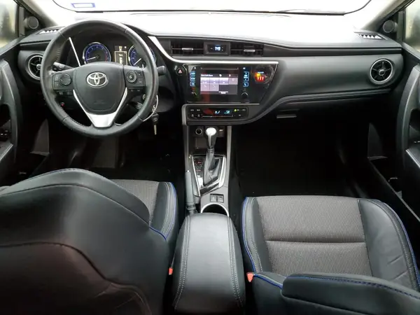 5YFBURHE7JP847333 2018 TOYOTA COROLLA - Image 8