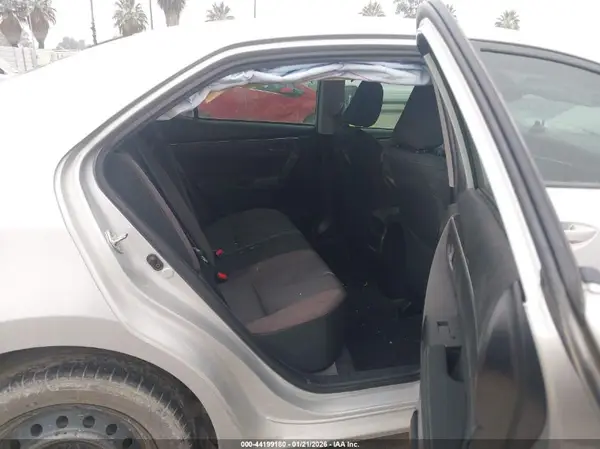 5YFBURHE7JP851477 2018 TOYOTA COROLLA - Image 8