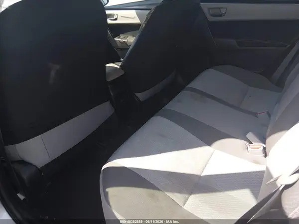 5YFBURHE7JP851821 2018 TOYOTA COROLLA - Image 8