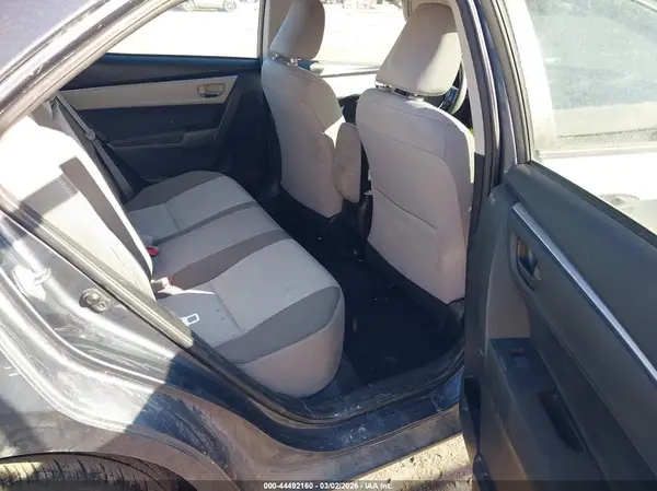 5YFBURHE7JP853410 2018 TOYOTA COROLLA - Image 8