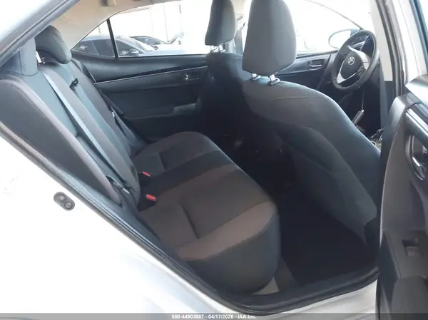 5YFBURHE7JP853987 2018 TOYOTA COROLLA - Image 8