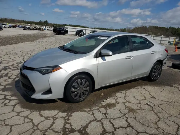 5YFBURHE7JP855299 2018 TOYOTA COROLLA - Image 1