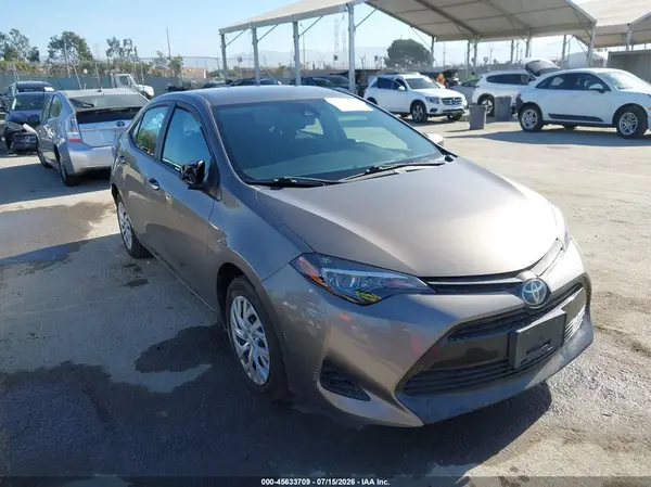5YFBURHE7KP856664 2019 TOYOTA COROLLA - Image 1