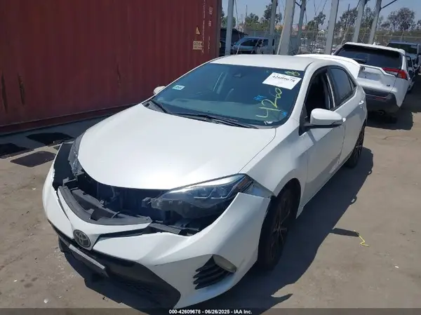 5YFBURHE7KP856955 2019 TOYOTA COROLLA - Image 2