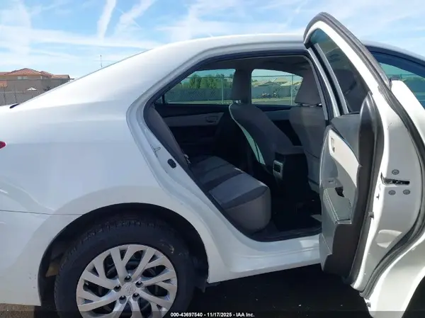 5YFBURHE7KP858544 2019 TOYOTA COROLLA - Image 8
