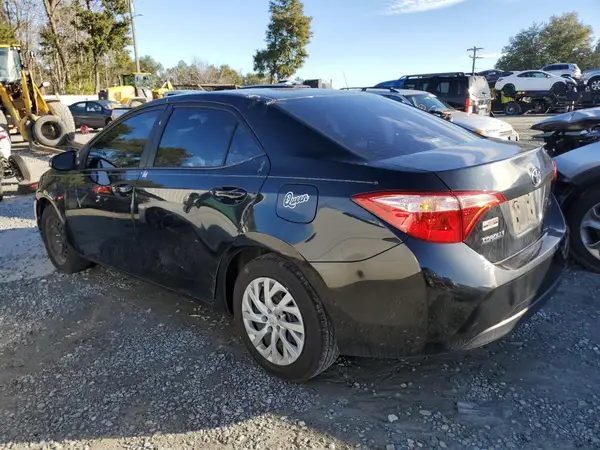 5YFBURHE7KP859676 2019 TOYOTA COROLLA - Image 2
