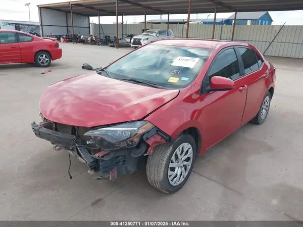 5YFBURHE7KP860441 2019 TOYOTA COROLLA - Image 2