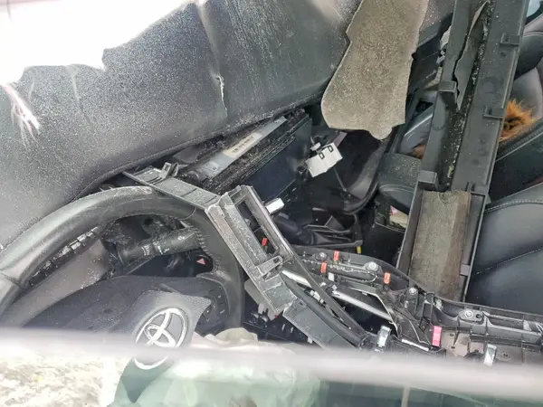 5YFBURHE7KP863372 2019 TOYOTA COROLLA - Image 8
