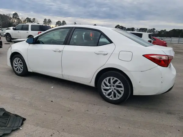 5YFBURHE7KP863520 2019 TOYOTA COROLLA - Image 2