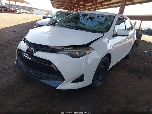 5YFBURHE7KP872167 2019 TOYOTA COROLLA - Image 2