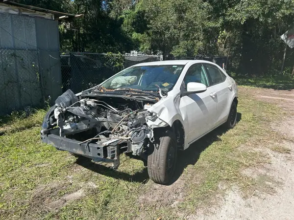 5YFBURHE7KP875599 2019 TOYOTA COROLLA - Image 2