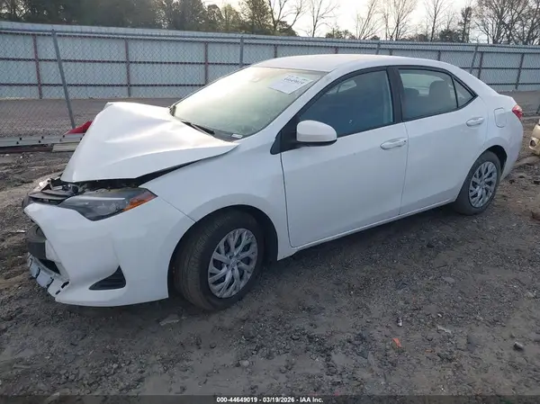 5YFBURHE7KP879846 2019 TOYOTA COROLLA - Image 2