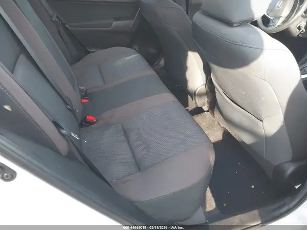 5YFBURHE7KP879846 2019 TOYOTA COROLLA - Image 8