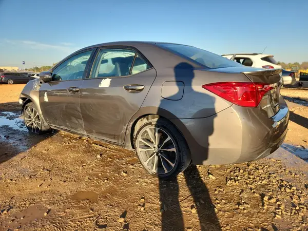 5YFBURHE7KP879913 2019 TOYOTA COROLLA - Image 2