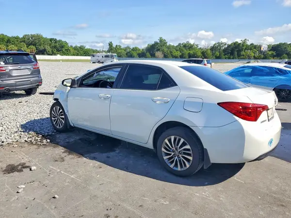 5YFBURHE7KP880544 2019 TOYOTA COROLLA - Image 2
