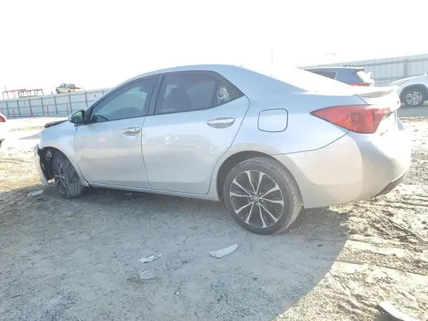 5YFBURHE7KP881807 2019 TOYOTA COROLLA - Image 2