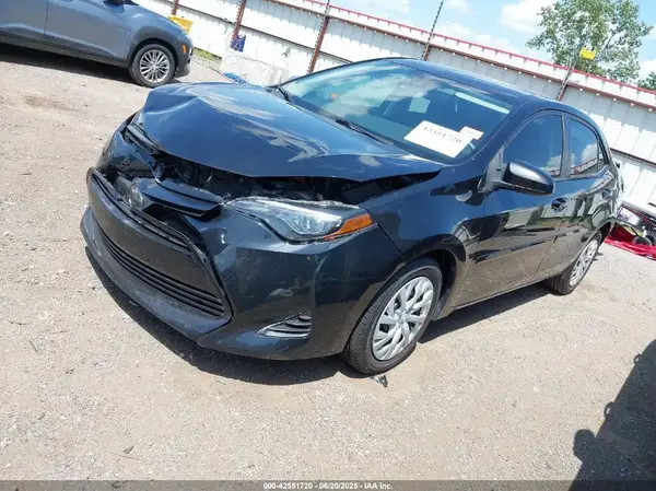 5YFBURHE7KP881905 2019 TOYOTA COROLLA - Image 2