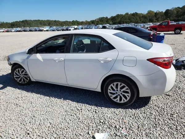 5YFBURHE7KP885632 2019 TOYOTA COROLLA - Image 2