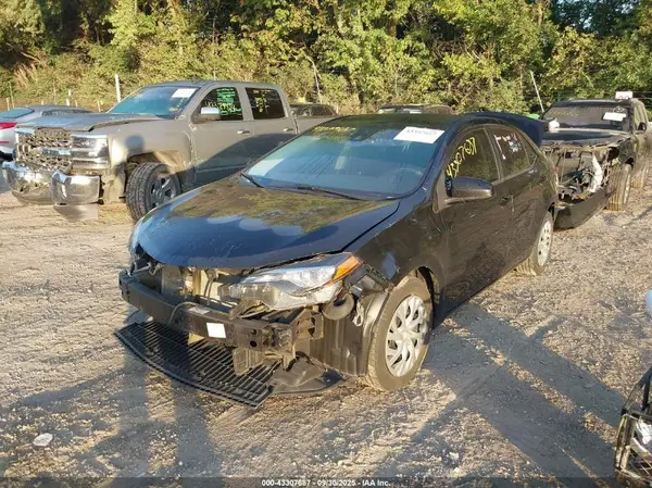 5YFBURHE7KP886490 2019 TOYOTA COROLLA - Image 2