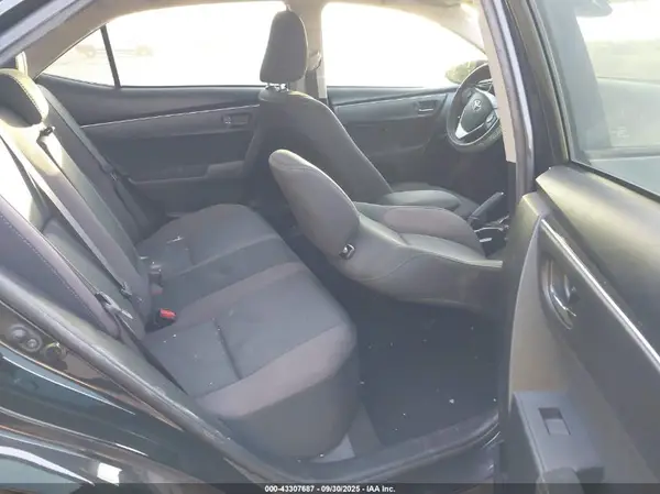 5YFBURHE7KP886490 2019 TOYOTA COROLLA - Image 8