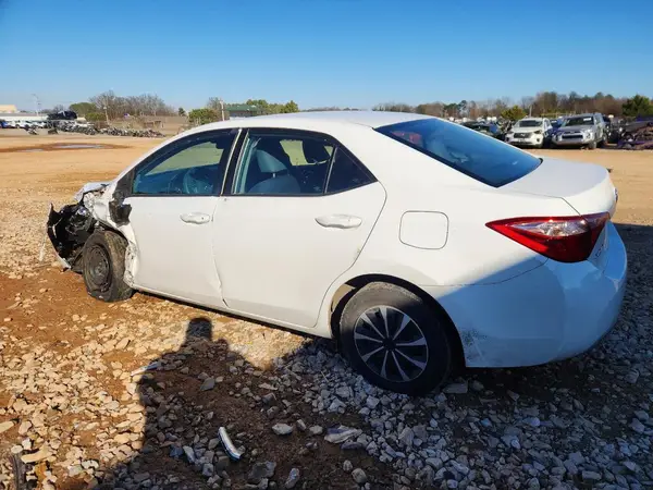 5YFBURHE7KP886926 2019 TOYOTA COROLLA - Image 2