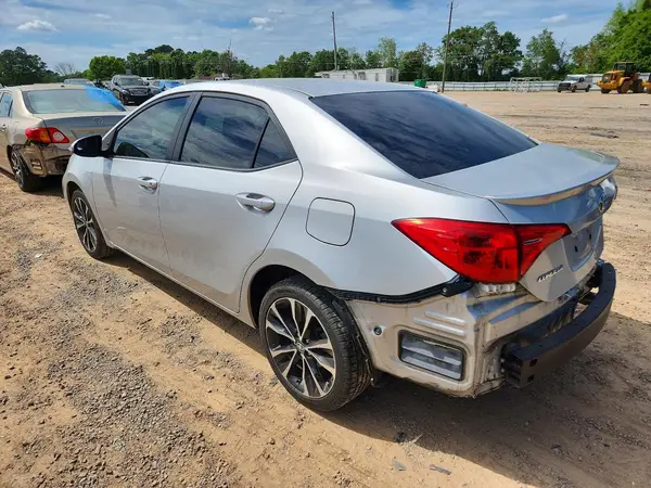 5YFBURHE7KP888594 2019 TOYOTA COROLLA - Image 2