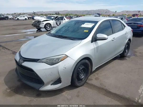 5YFBURHE7KP889440 2019 TOYOTA COROLLA - Image 2