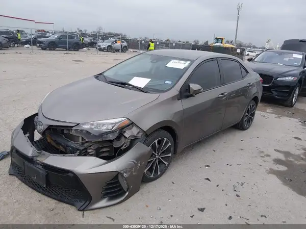 5YFBURHE7KP890765 2019 TOYOTA COROLLA - Image 2