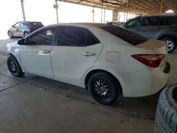 5YFBURHE7KP89125X 2019 TOYOTA COROLLA - Image 2