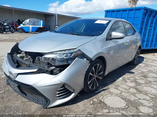 5YFBURHE7KP891558 2019 TOYOTA COROLLA - Image 2