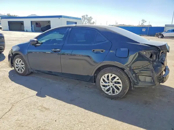 5YFBURHE7KP899806 2019 TOYOTA COROLLA - Image 2