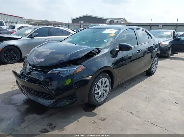 5YFBURHE7KP905555 2019 TOYOTA COROLLA - Image 2
