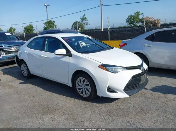 5YFBURHE7KP909475 2019 TOYOTA COROLLA - Image 1