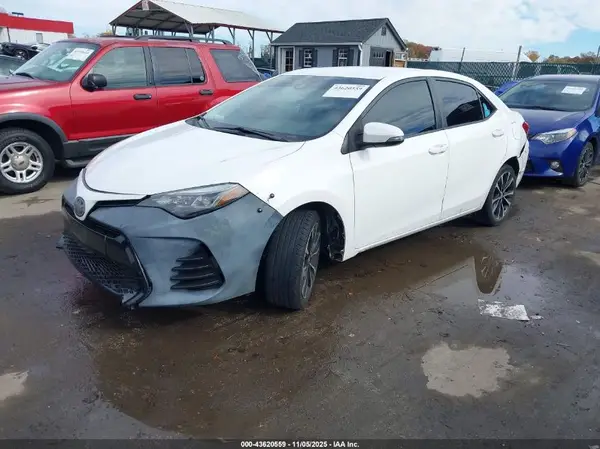 5YFBURHE7KP910111 2019 TOYOTA COROLLA - Image 2
