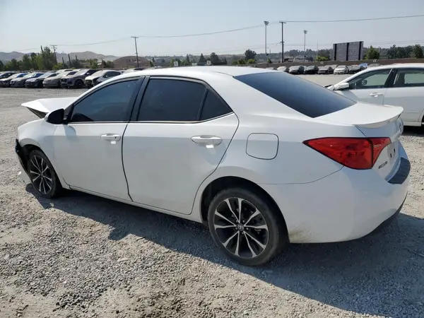 5YFBURHE7KP917303 2019 TOYOTA COROLLA - Image 2