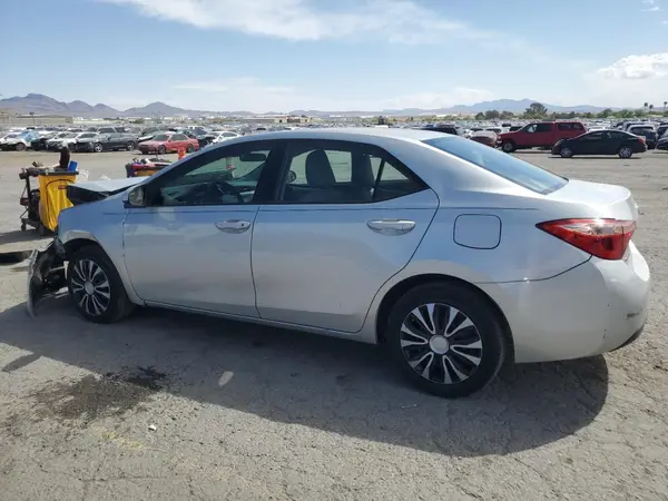 5YFBURHE7KP919374 2019 TOYOTA COROLLA - Image 2