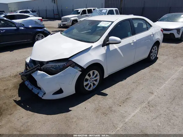 5YFBURHE7KP925935 2019 TOYOTA COROLLA - Image 2