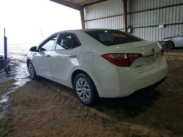 5YFBURHE7KP926938 2019 TOYOTA COROLLA - Image 2