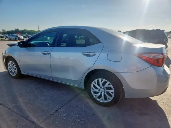 5YFBURHE7KP928141 2019 TOYOTA COROLLA - Image 2