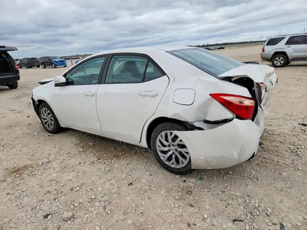 5YFBURHE7KP928267 2019 TOYOTA COROLLA - Image 2
