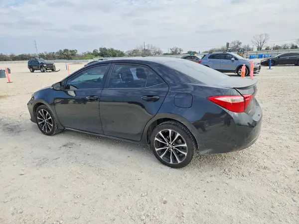 5YFBURHE7KP929984 2019 TOYOTA COROLLA - Image 2