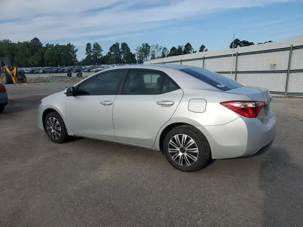 5YFBURHE7KP930424 2019 TOYOTA COROLLA - Image 2