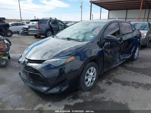 5YFBURHE7KP930634 2019 TOYOTA COROLLA - Image 2