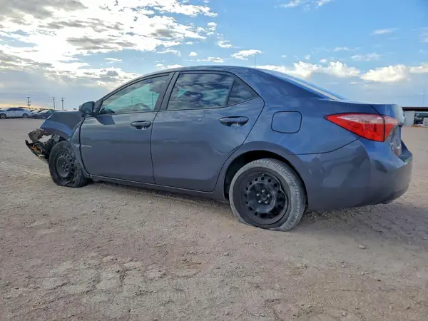 5YFBURHE7KP931377 2019 TOYOTA COROLLA - Image 2