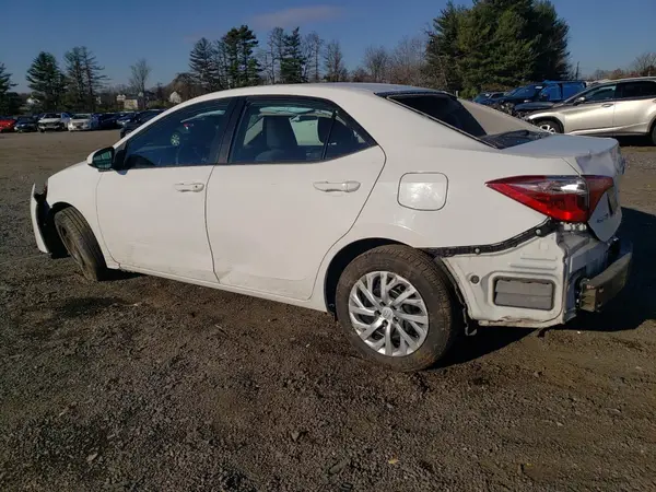 5YFBURHE7KP933842 2019 TOYOTA COROLLA - Image 2