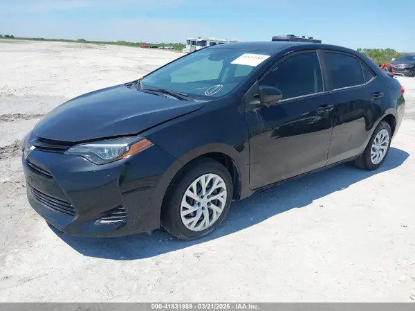 5YFBURHE7KP938152 2019 TOYOTA COROLLA - Image 2