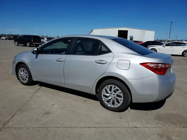 5YFBURHE7KP939818 2019 TOYOTA COROLLA - Image 2