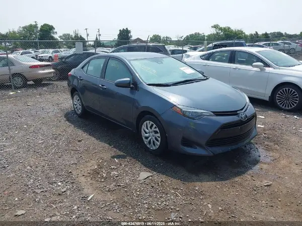 5YFBURHE7KP943593 2019 TOYOTA COROLLA - Image 1
