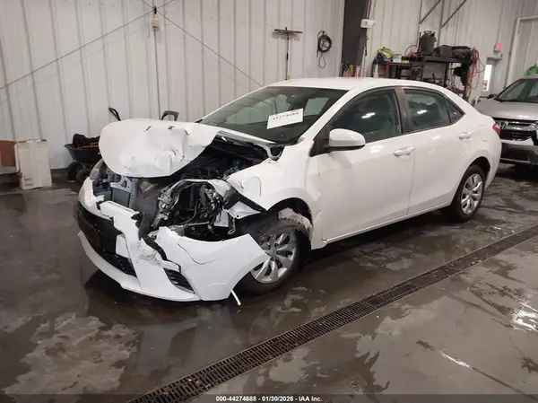 5YFBURHE8GP382084 2016 TOYOTA COROLLA - Image 2