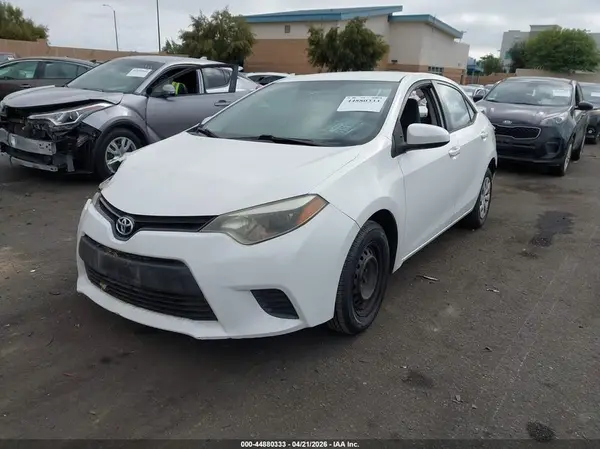 5YFBURHE8GP387222 2016 TOYOTA COROLLA - Image 2